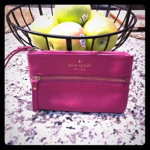 Kate Spade ♠️ wristlet hot pink!